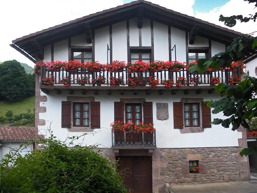Casa Rural Bordaberea Maya del Baztan Exterior photo